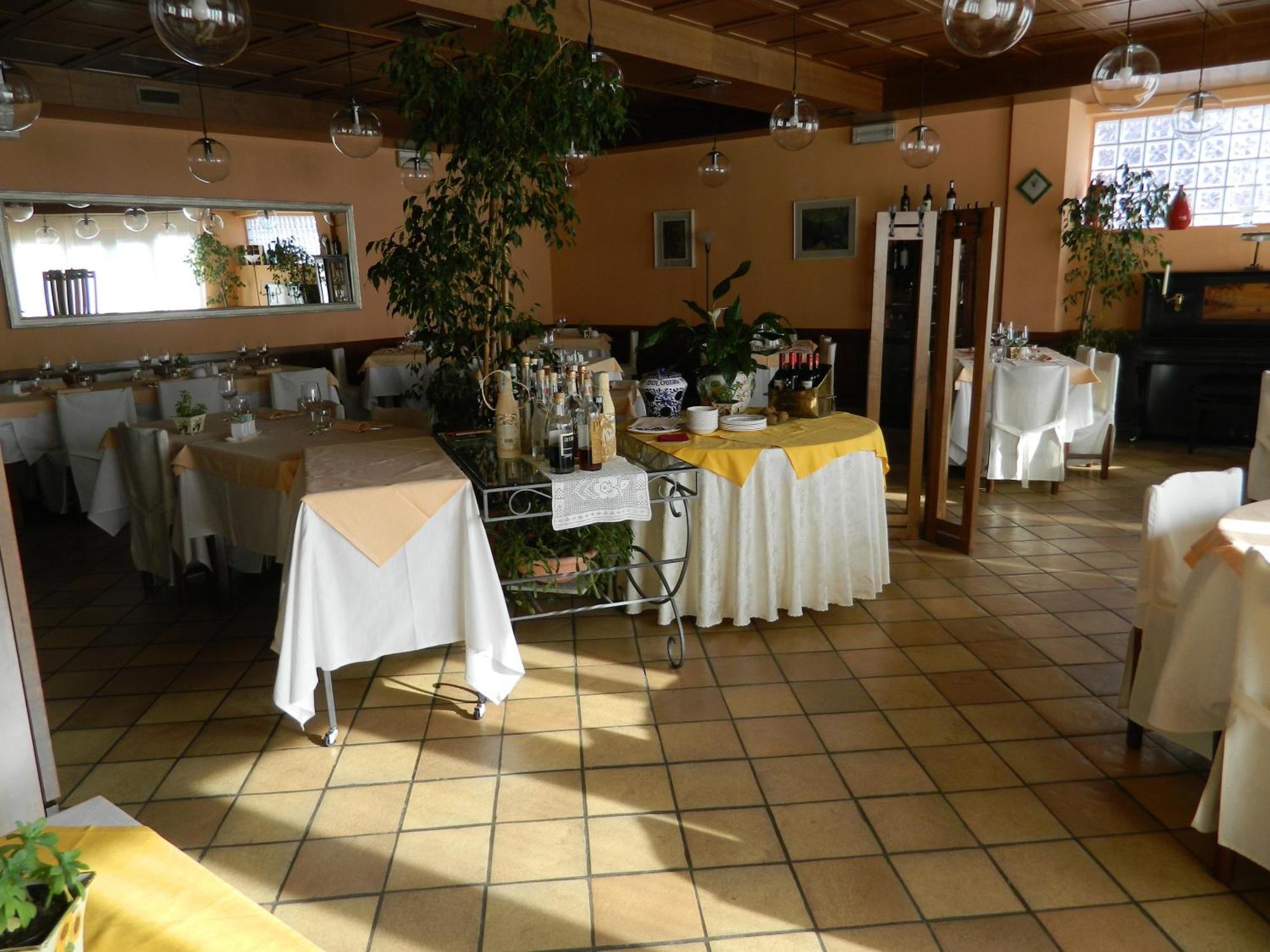 Albergo Michieletto Valmorea Exterior photo
