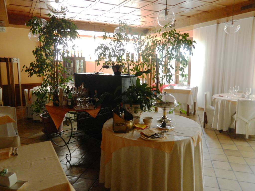 Albergo Michieletto Valmorea Exterior photo