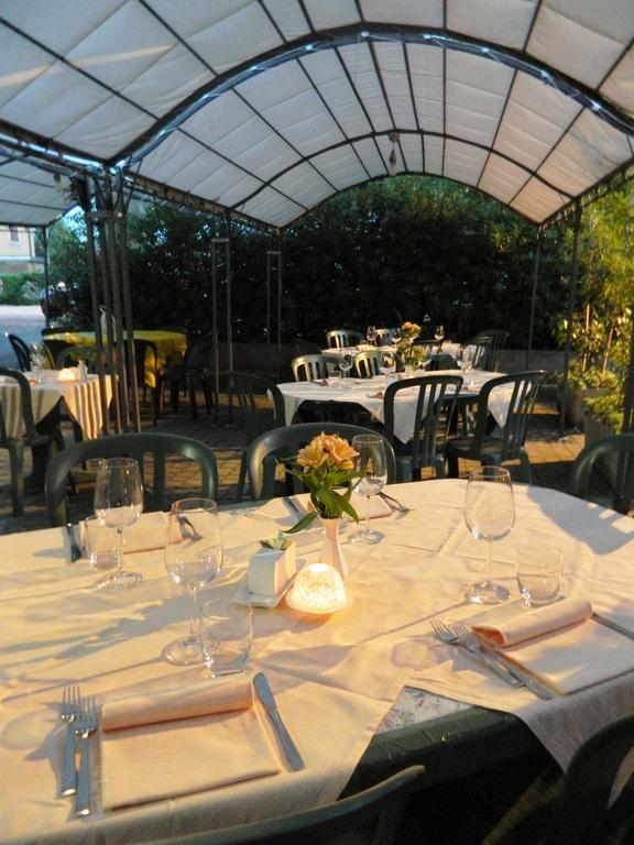 Albergo Michieletto Valmorea Exterior photo